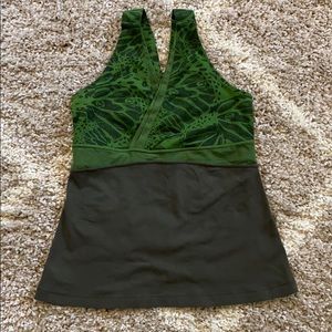 Lululemon workout tank top size 8